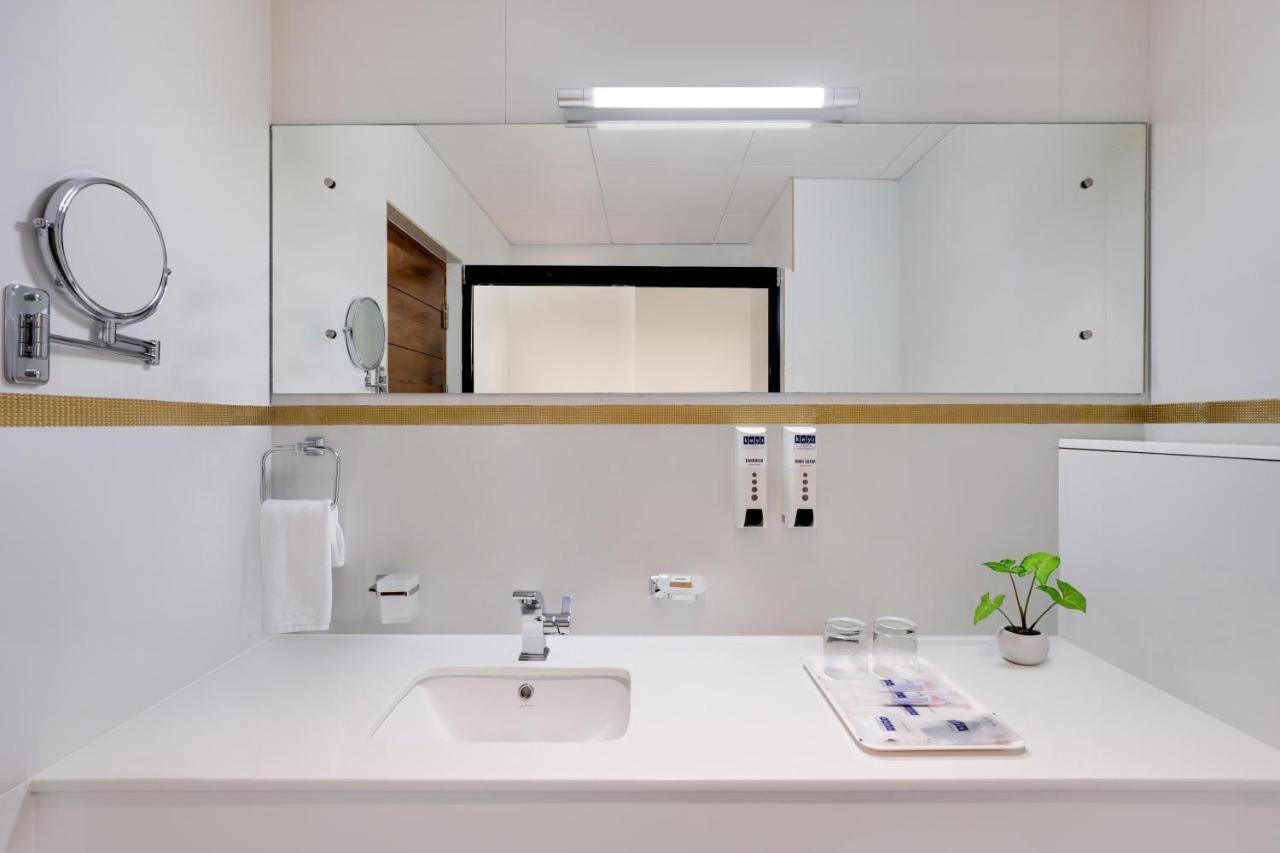 Keys Prima By Lemon Tree Hotels, เทกคาดี ภายนอก รูปภาพ